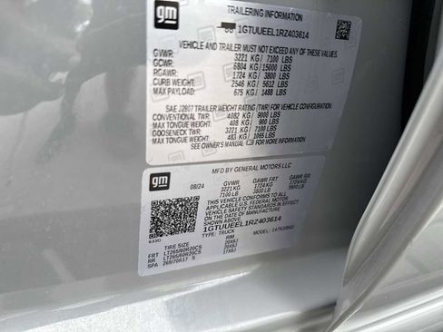 Used 2024 GMC Sierra 1500 AT4 w/ Technology Package image 38