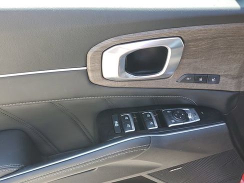 Certified 2023 Kia Sorento SX Prestige AWD/4WD image 19