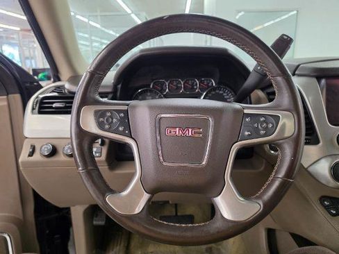 Used 2015 GMC Yukon XL SLT w/ Open Road Package AWD/4WD image 10