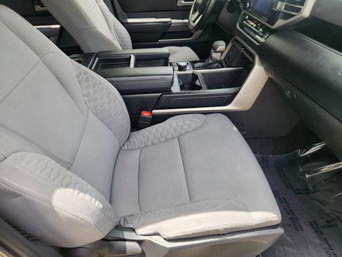 Used 2022 Toyota Tundra SR5 AWD/4WD image 14