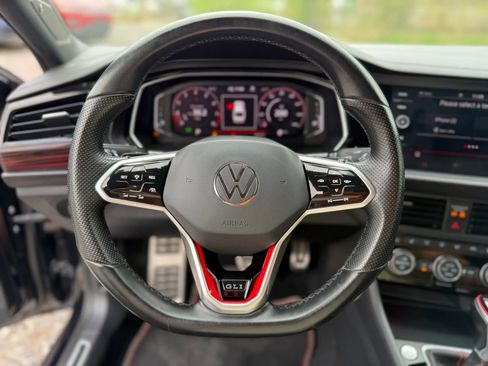 Used 2023 Volkswagen Jetta GLI Autobahn FWD image 32