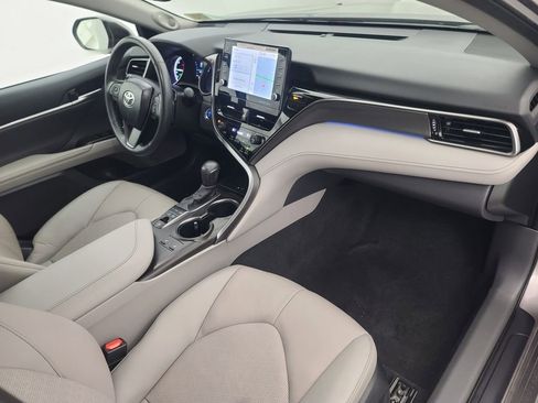 Used 2024 Toyota Camry XSE w/ Navigation Package image 15