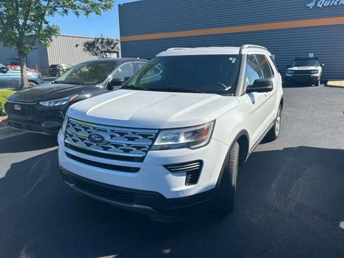 Used 2019 Ford Explorer XLT FWD image 1