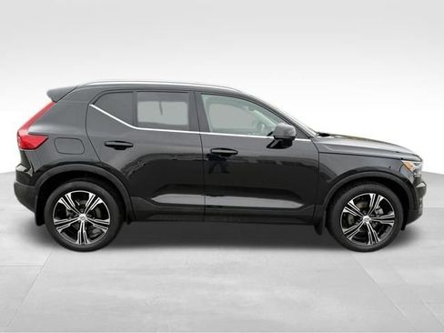 Used 2021 Volvo XC40 T5 Inscription w/ Protection Package image 11