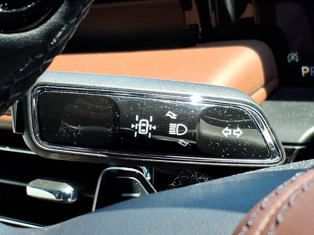 Certified 2025 Lincoln Aviator Reserve w/ Equipment Group 201A AWD/4WD image 28