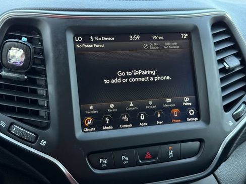 Used 2023 Jeep Cherokee Altitude Lux AWD/4WD image 19