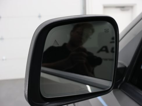Used 2022 Dodge Durango R/T w/ Blacktop Package AWD/4WD image 40