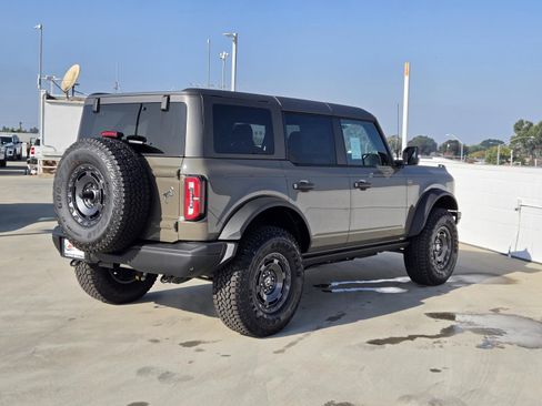 New 2025 Ford Bronco Badlands image 4