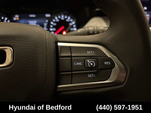 Used 2024 Jeep Compass Latitude AWD/4WD image 17