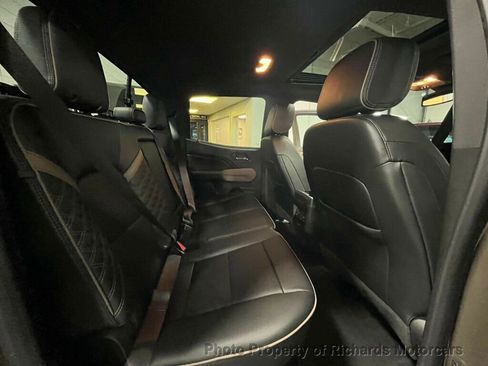Used 2023 GMC Canyon Denali image 20