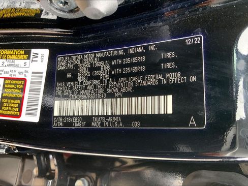 Used 2023 Toyota Highlander XLE AWD/4WD image 38