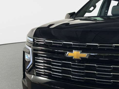 Used 2026 Chevrolet Suburban High Country w/ Sun And Tow Package AWD/4WD image 11
