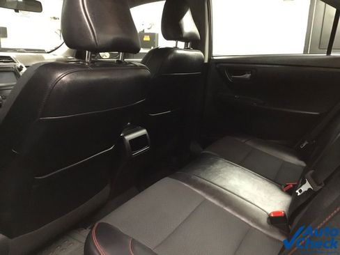 Used 2017 Toyota Camry SE w/ Moonroof Package image 28