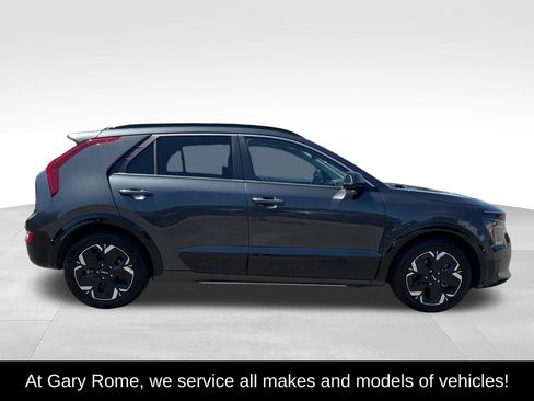 Used 2023 Kia Niro Wave w/ Wave Preserve Package FWD image 8