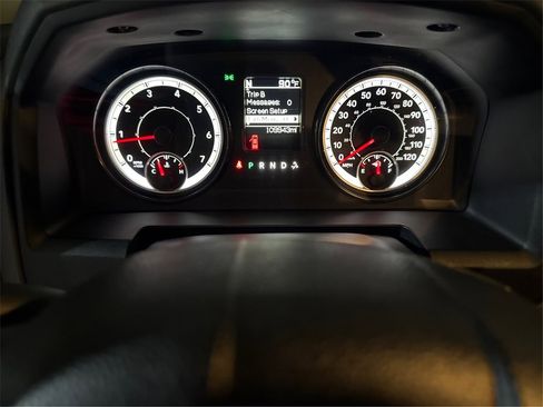 Used 2017 RAM 1500 Express image 19