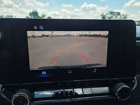 Used 2024 Chevrolet Colorado Trail Boss w/ Advanced Trailering Package AWD/4WD image 20