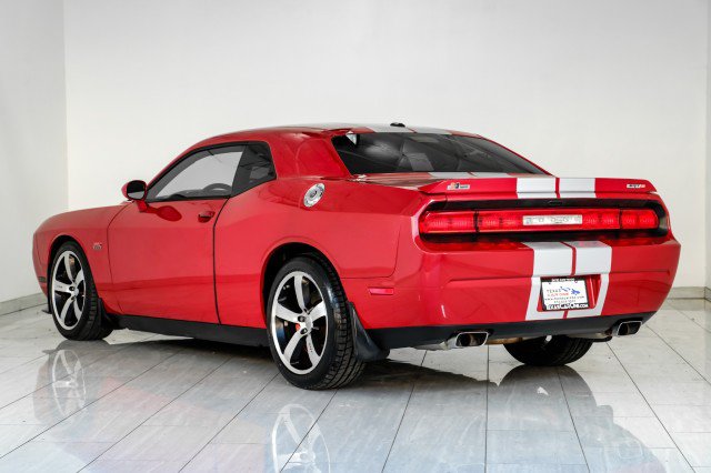 Used 2011 Dodge Challenger SRT8 RWD image 8