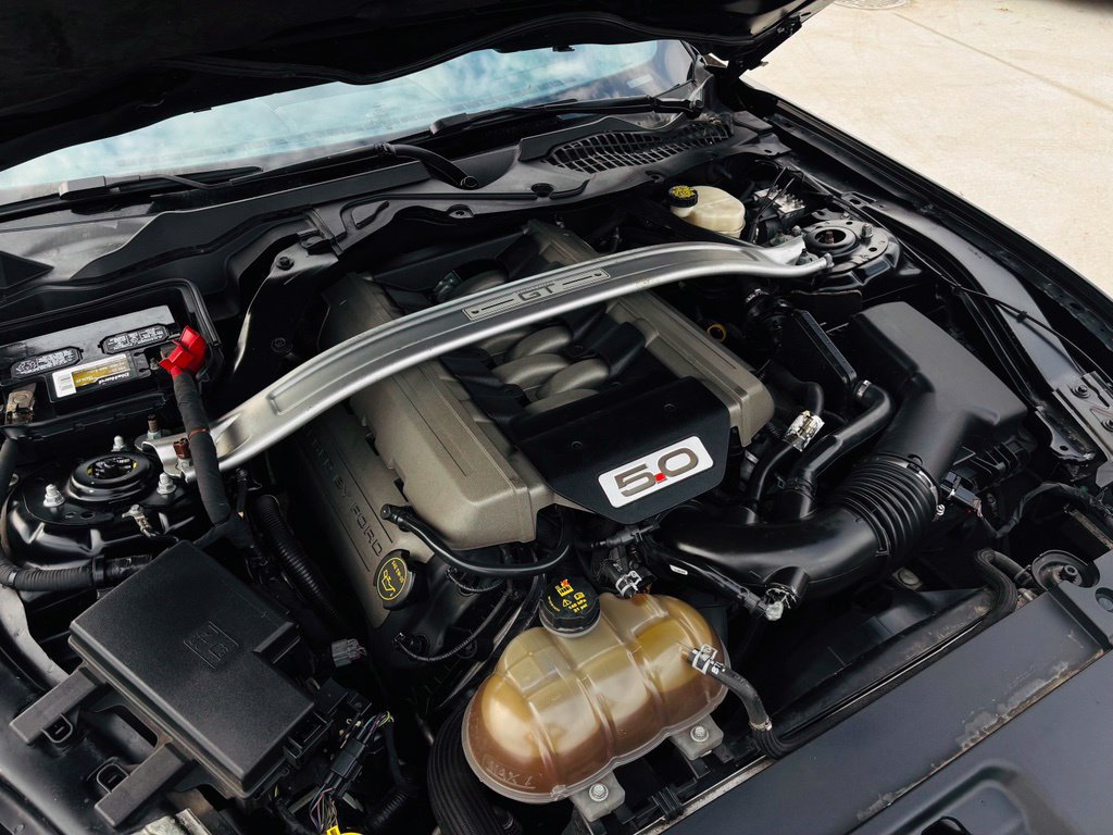 Used 2017 Ford Mustang GT Premium RWD image 21
