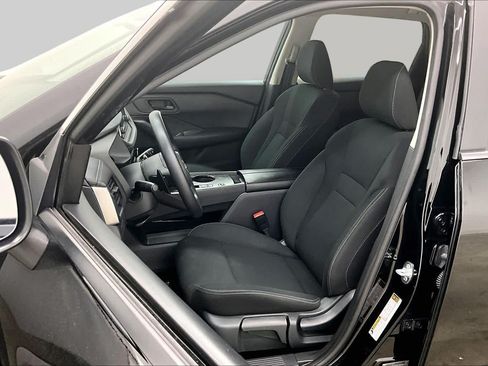 Used 2024 Nissan Rogue S FWD image 8