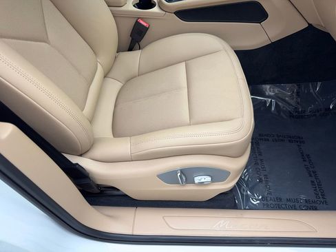 Used 2025 Porsche Macan Turbo image 43