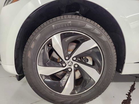 Used 2025 Jaguar F-PACE R-Dynamic S AWD/4WD image 14