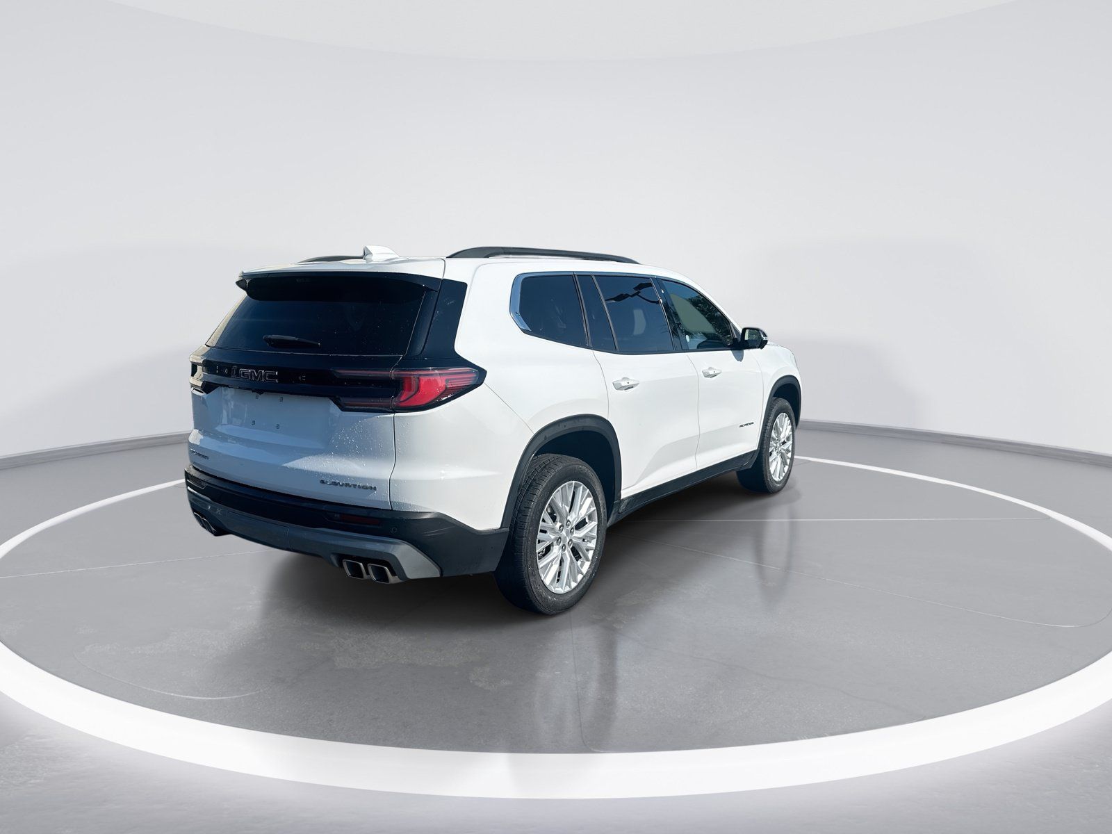 Used 2026 GMC Acadia Elevation w/ Elevation Premium Package FWD image 9