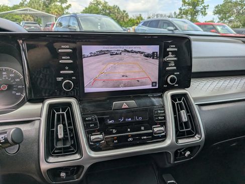 Used 2021 Kia Sorento S w/ Panoramic Sunroof Package FWD image 24