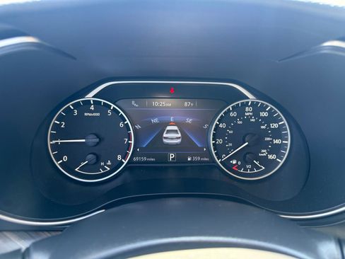 Used 2018 Nissan Maxima Platinum FWD image 16