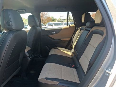Used 2026 Chevrolet Equinox ACTIV w/ Safety and Technology Package FWD image 10