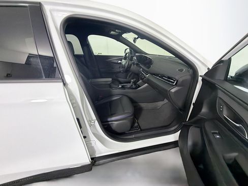 Used 2025 Buick Envista Sport Touring FWD image 29