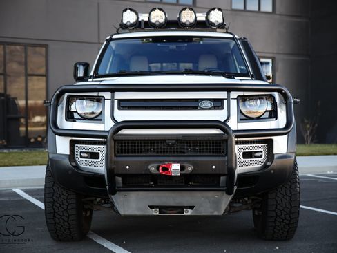 Used 2021 Land Rover Defender 110 SE image 29