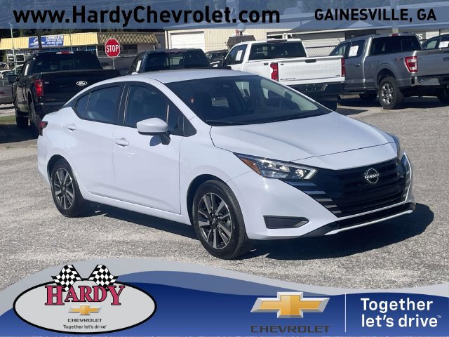 Used 2025 Nissan Versa SV w/ Trunk Package FWD image 1
