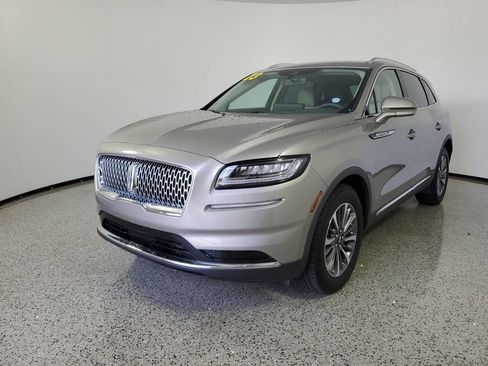 Certified 2023 Lincoln Nautilus AWD image 2