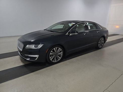 Used 2020 Lincoln MKZ Reserve image 1