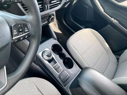 Used 2022 Ford Escape SE FWD image 19