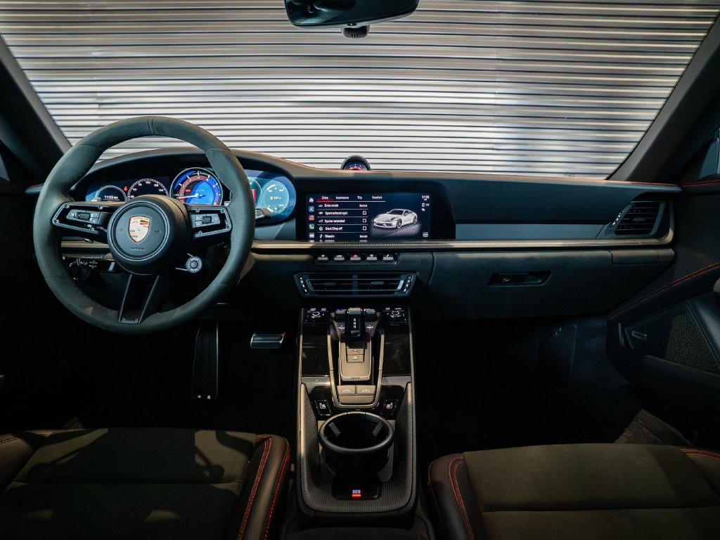 Certified 2022 Porsche 911 Targa 4 GTS AWD/4WD image 24
