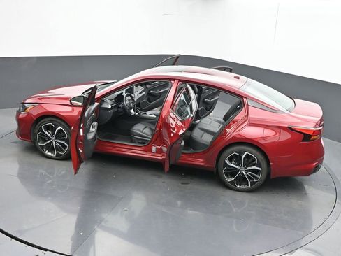 Used 2024 Nissan Altima 2.5 SR w/ SR Premium Package image 66