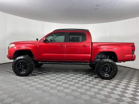 Used 2021 Toyota Tacoma SR AWD/4WD image 7