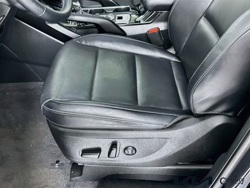 Certified 2024 Kia Telluride S w/ S Sunroof Package FWD image 19
