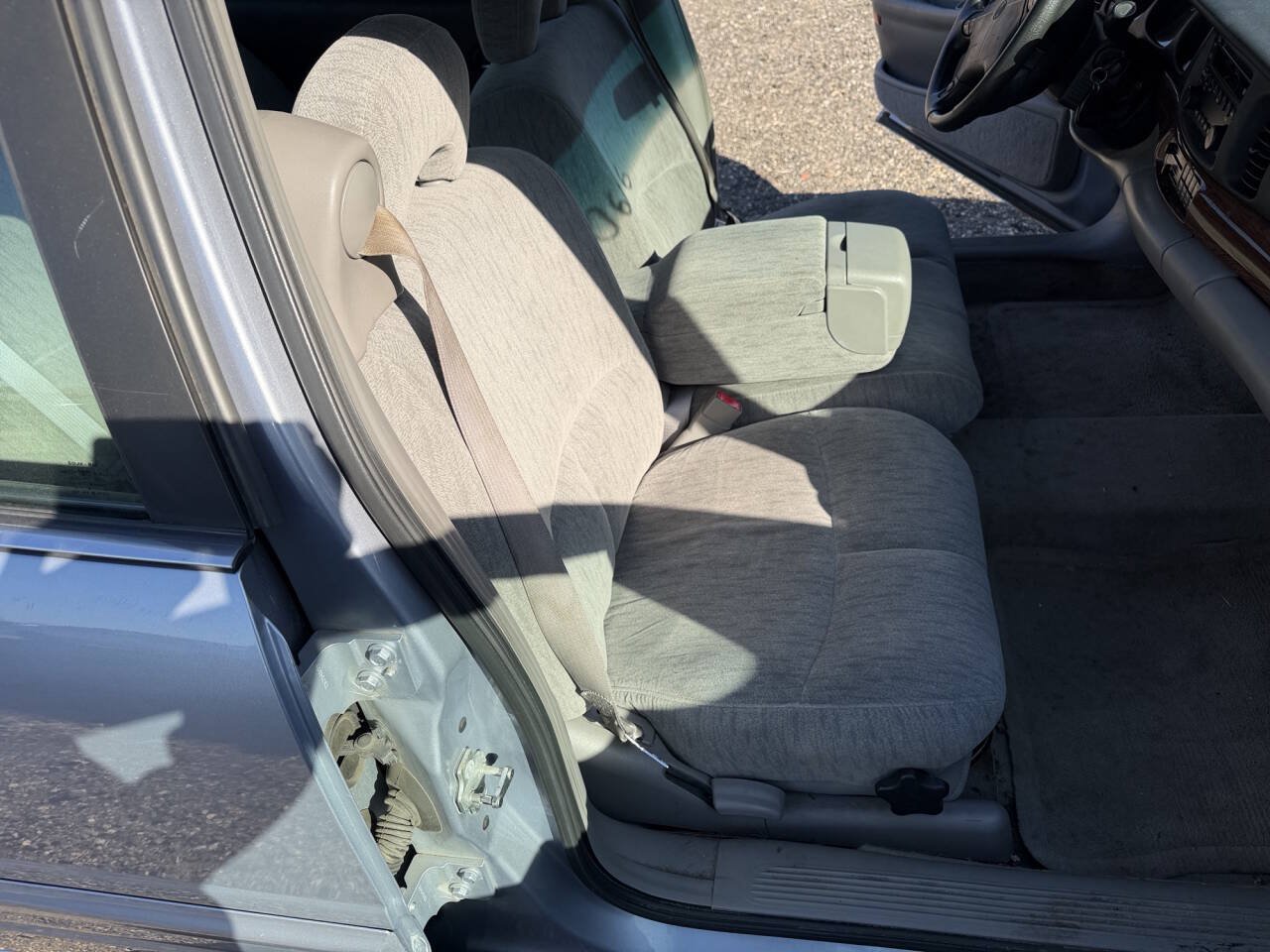Used 2004 Buick Le Sabre Custom FWD image 27