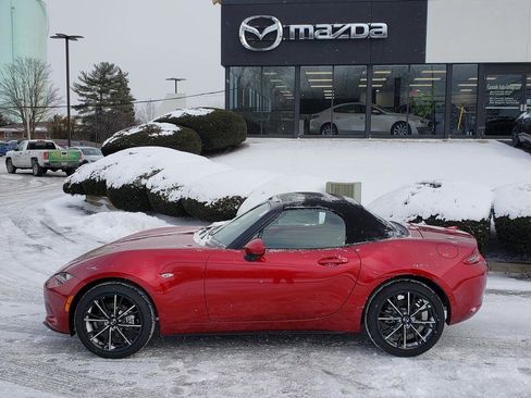New 2025 MAZDA MX-5 Miata Grand Touring w/ Weather Package image 2
