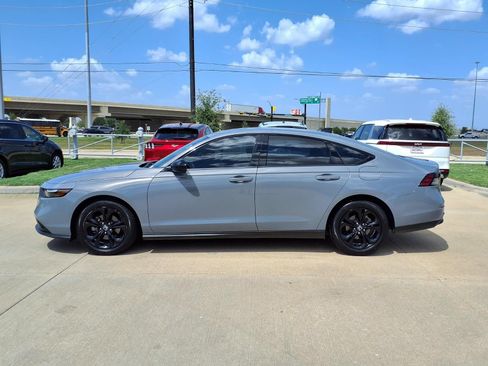Used 2025 Honda Accord SE image 3