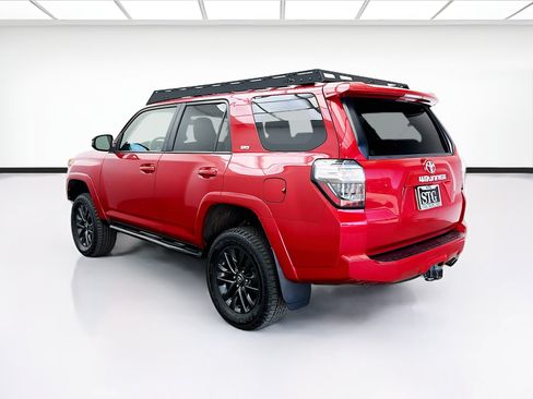 Used 2017 Toyota 4Runner SR5 AWD/4WD image 6