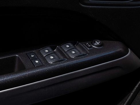 Used 2019 Chevrolet Colorado ZR2 w/ ZR2 Dusk Special Edition AWD/4WD image 12
