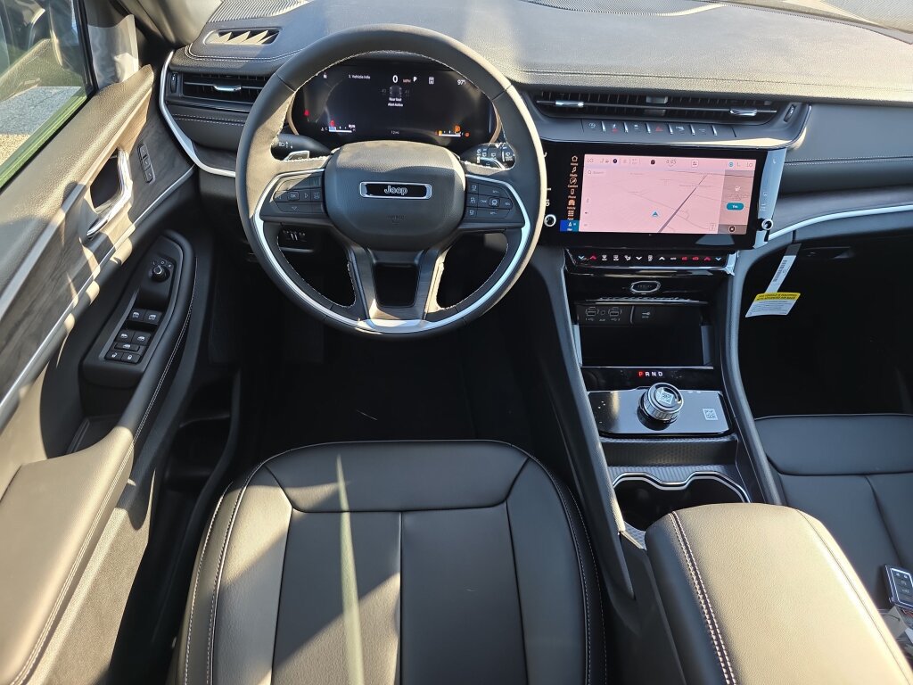 New 2026 Jeep Grand Cherokee Limited RWD image 7