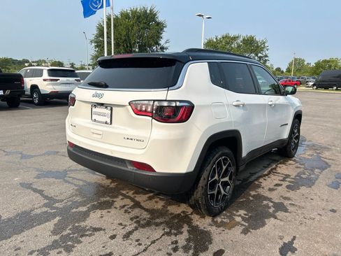 Used 2025 Jeep Compass Limited AWD/4WD image 4