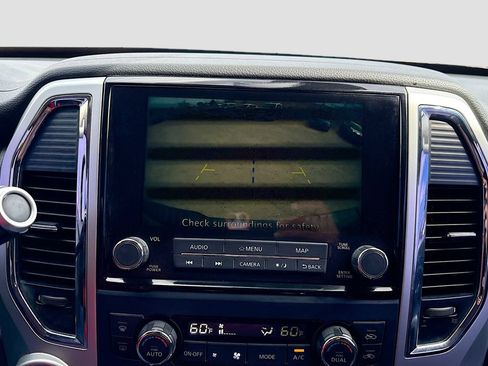 Used 2021 Nissan Titan SV w/ SV Convenience Package AWD/4WD image 13