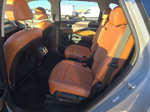 Certified 2023 Kia Sorento SX Prestige image 10