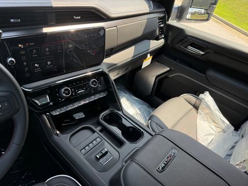 New 2026 GMC Sierra 2500 AT4X w/ AT4X AEV Edition AWD/4WD image 28