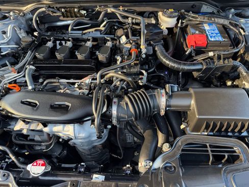 Used 2022 Honda Civic Sport Touring image 8